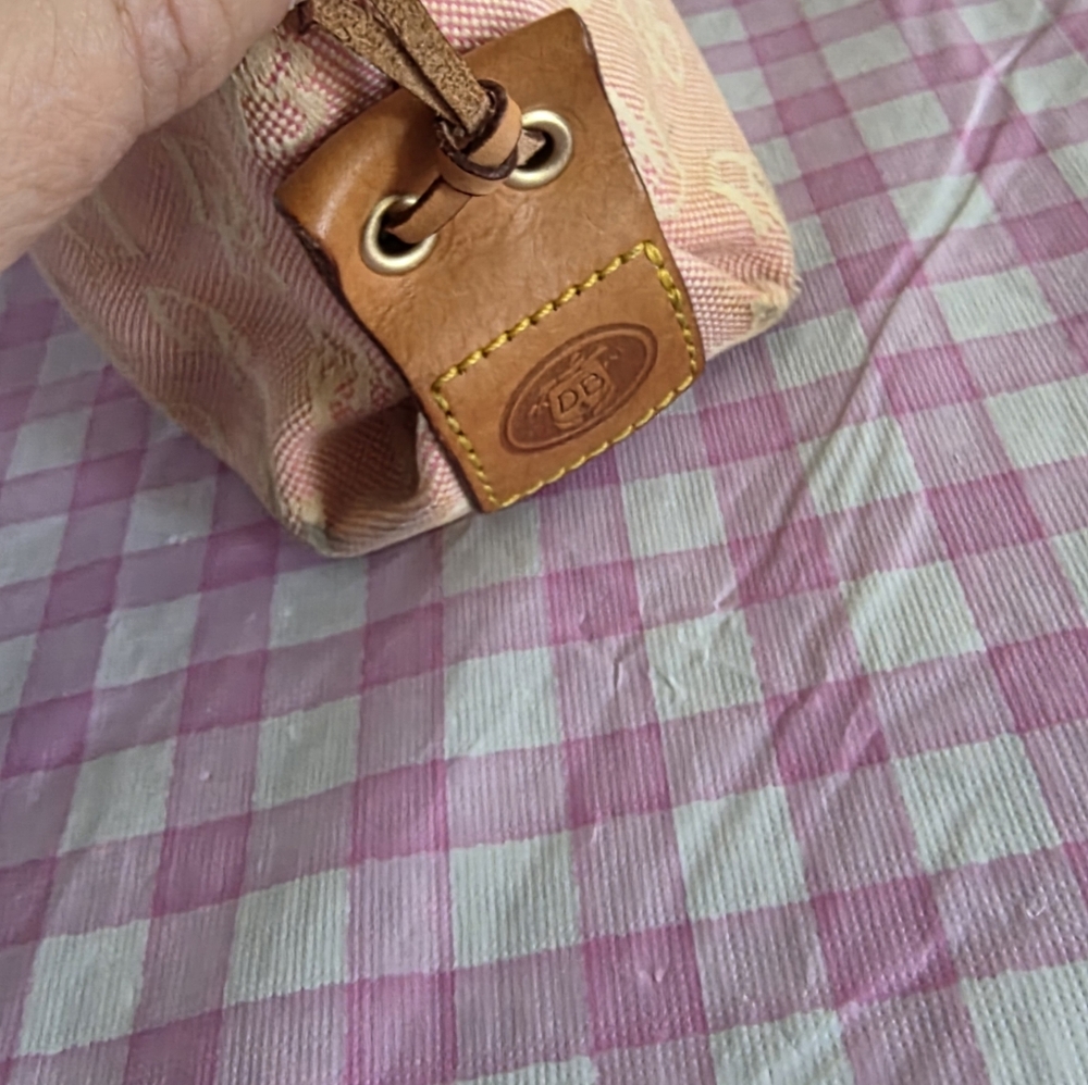 Dooney & Bourke Signature Canvas, Leather Details, Vintage - Picture 9 of 15